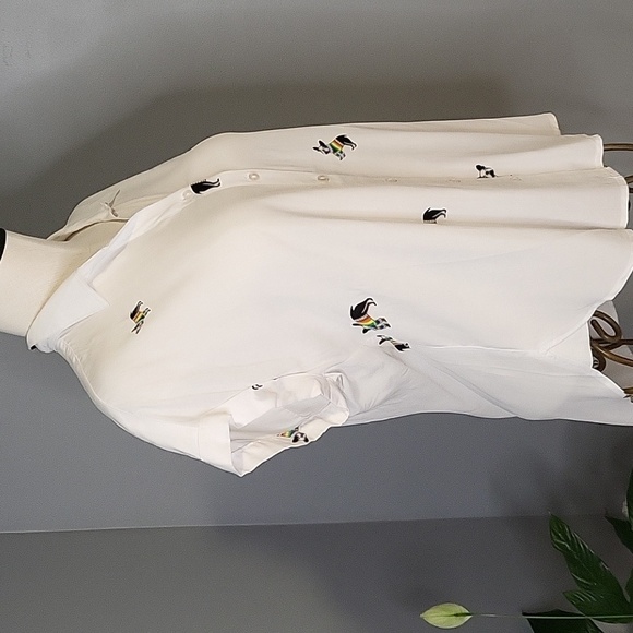 Jane & Delancey White Button Down Cap Sleeve Dog Pride Rayon Blouse Size M - Picture 3 of 11